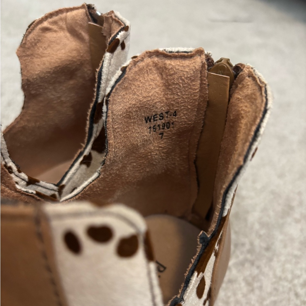 Size 7 - Picture 4 of 5